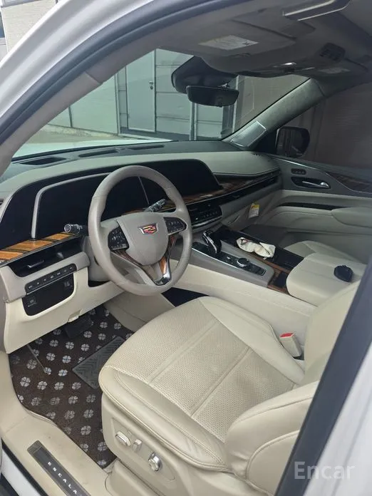 Фото 7 - Cadillac Escalade