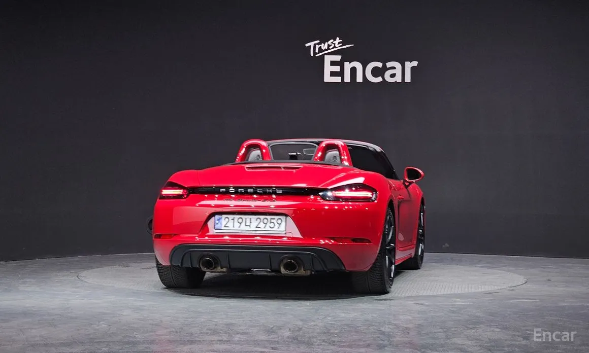 Фото 4 - Porsche 718