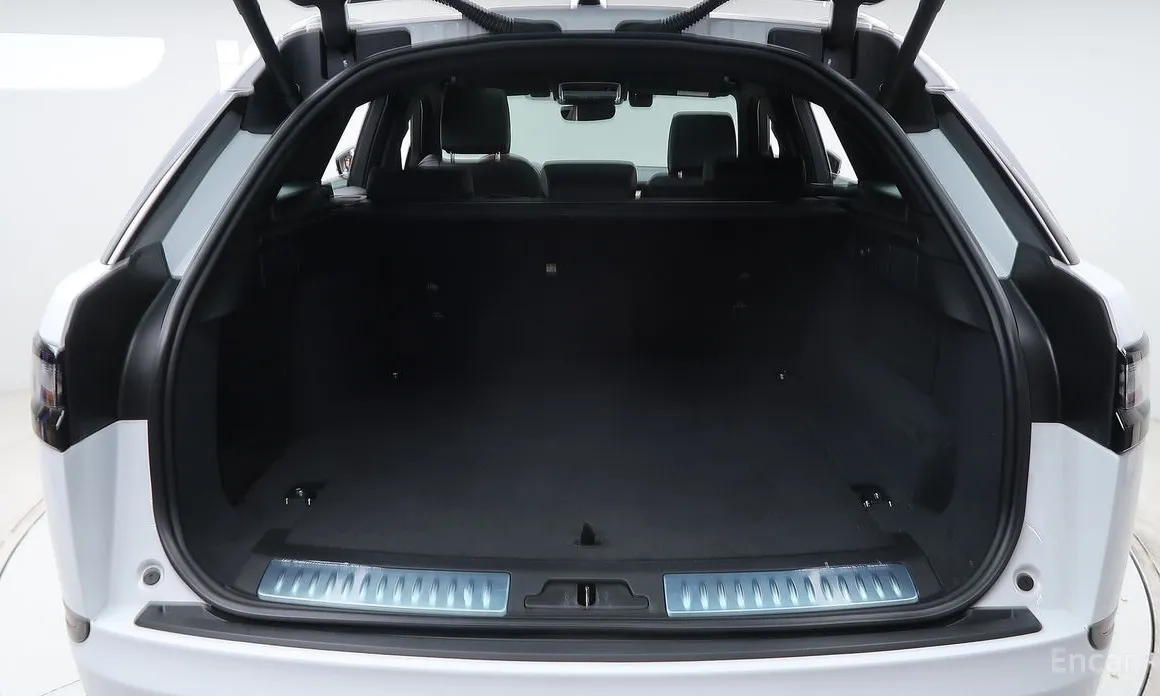 Фото 12 - Land Rover Range Rover Velar