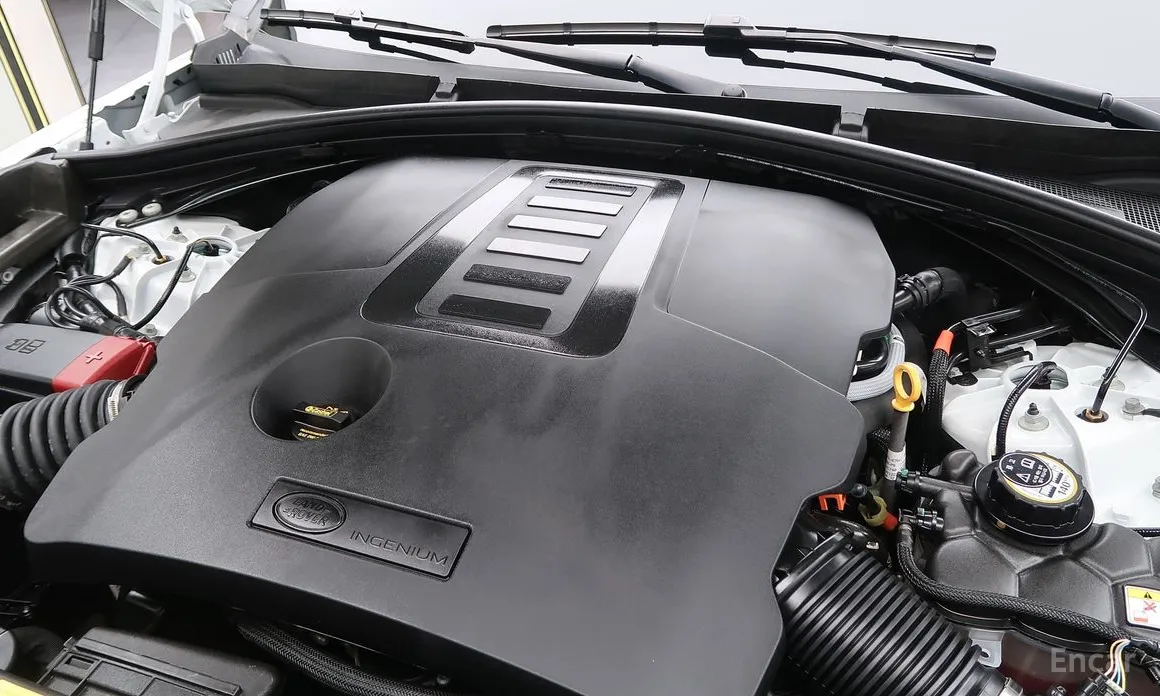 Фото 6 - Land Rover Range Rover Velar