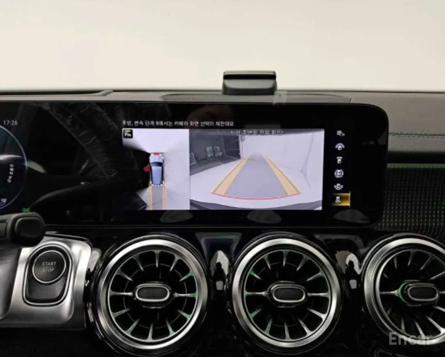 Фото 10 - Mercedes-Benz EQB