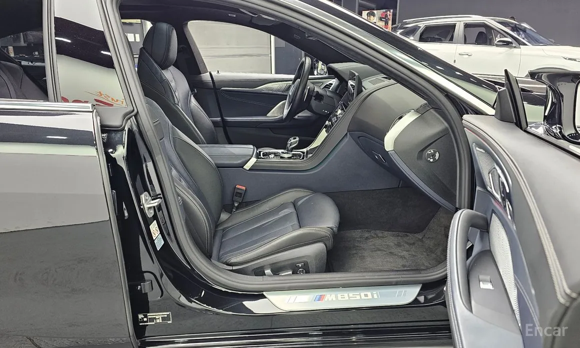 Фото 11 - BMW 8 Series