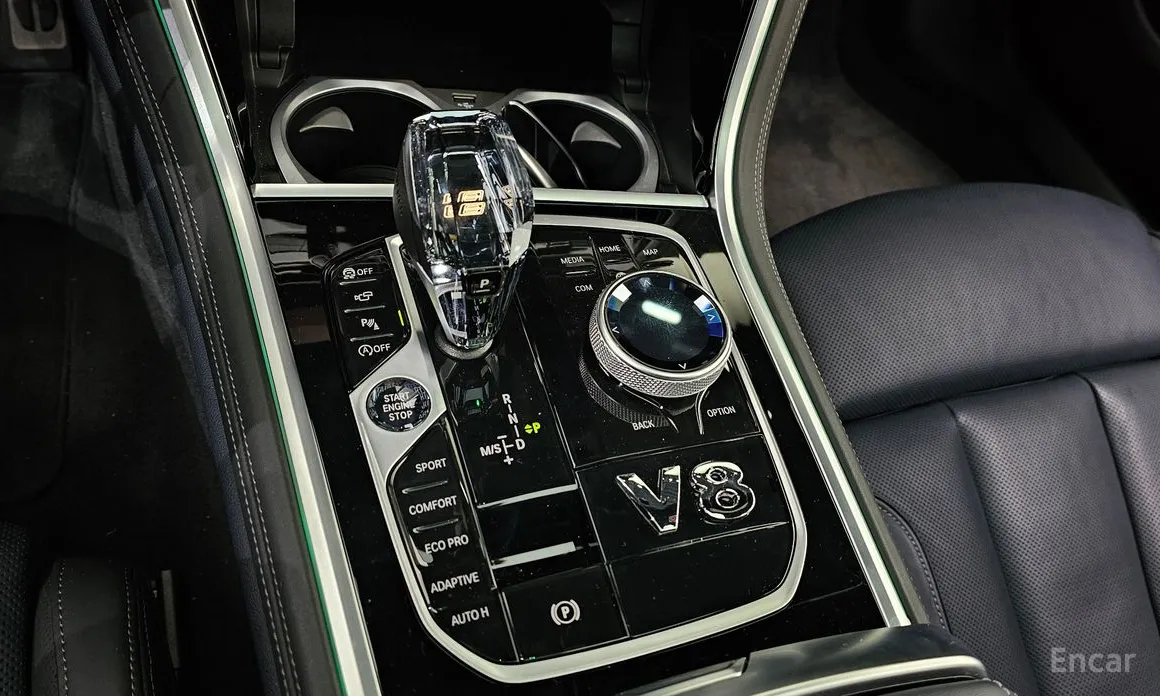 Фото 9 - BMW 8 Series