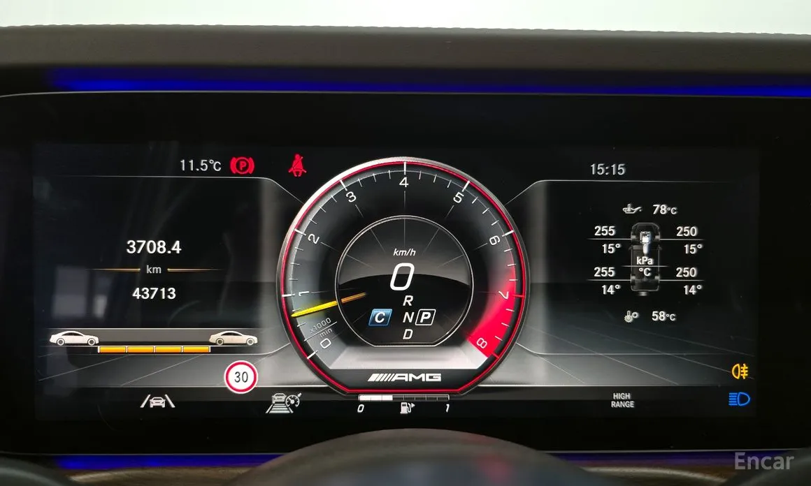 Фото 8 - Mercedes-Benz G-Class