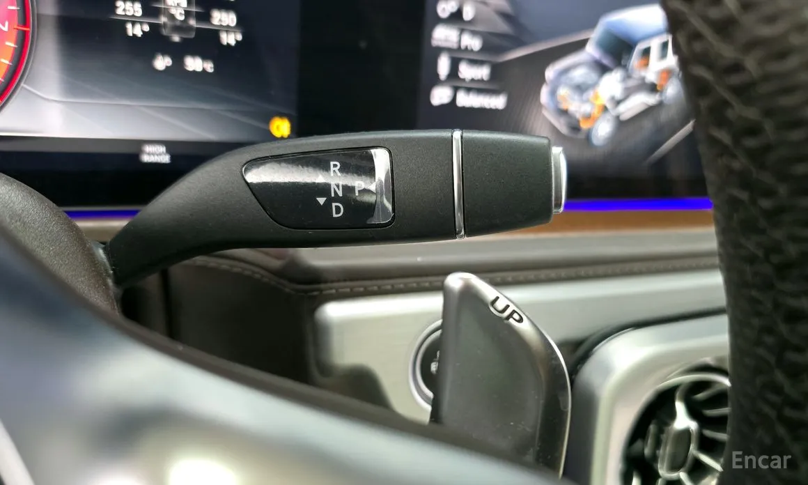 Фото 9 - Mercedes-Benz G-Class