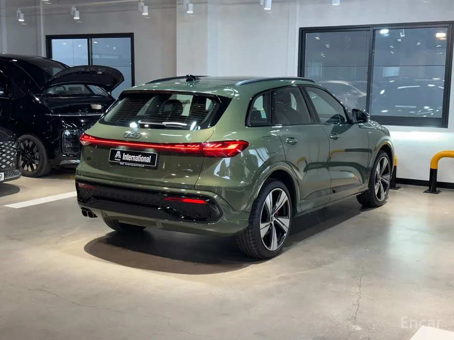 Фото 4 - Audi Q5