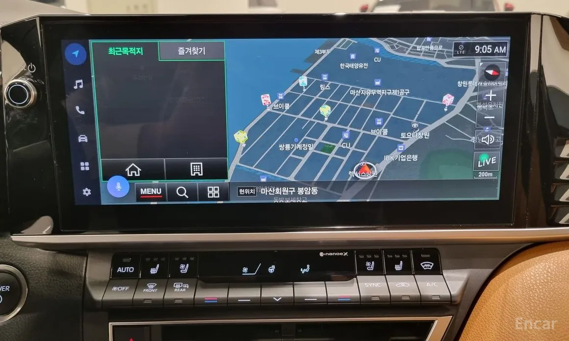 Фото 14 - Toyota Camry