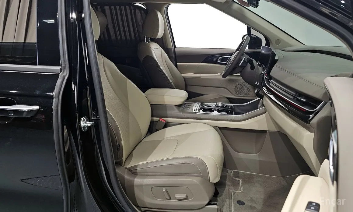 Фото 10 - Kia Carnival