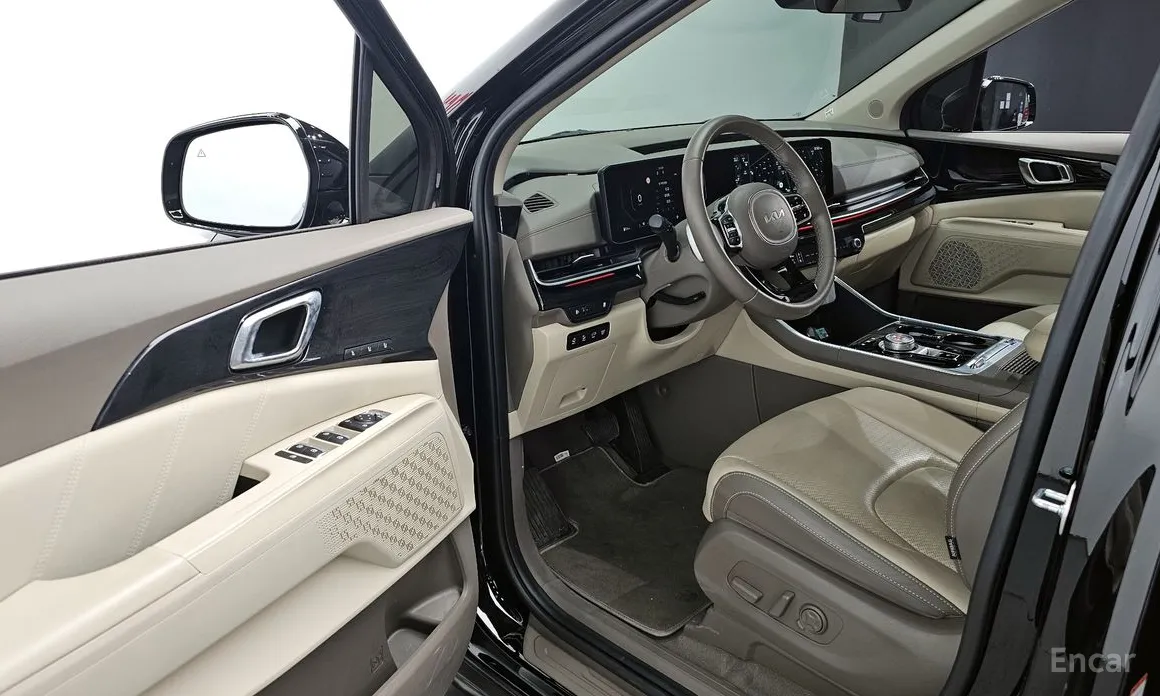 Фото 11 - Kia Carnival