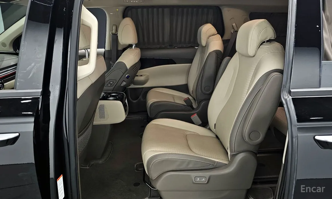 Фото 12 - Kia Carnival