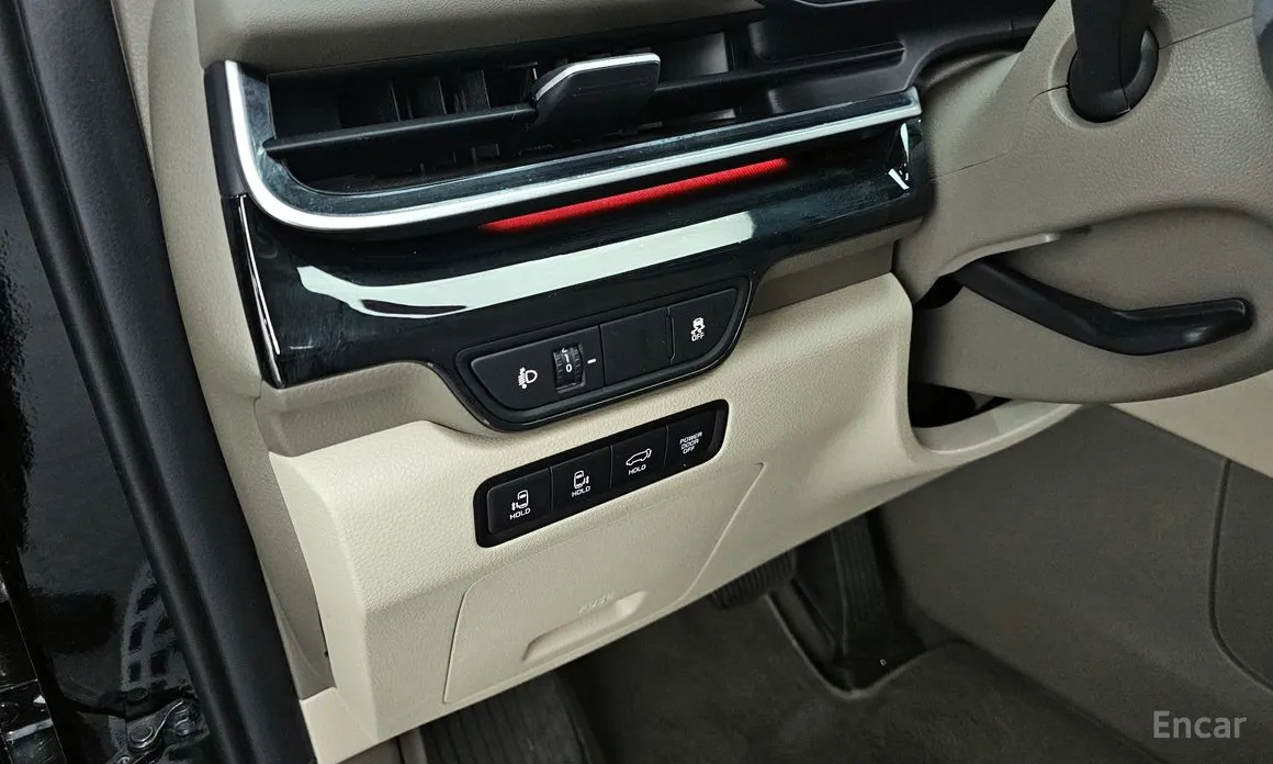 Фото 18 - Kia Carnival