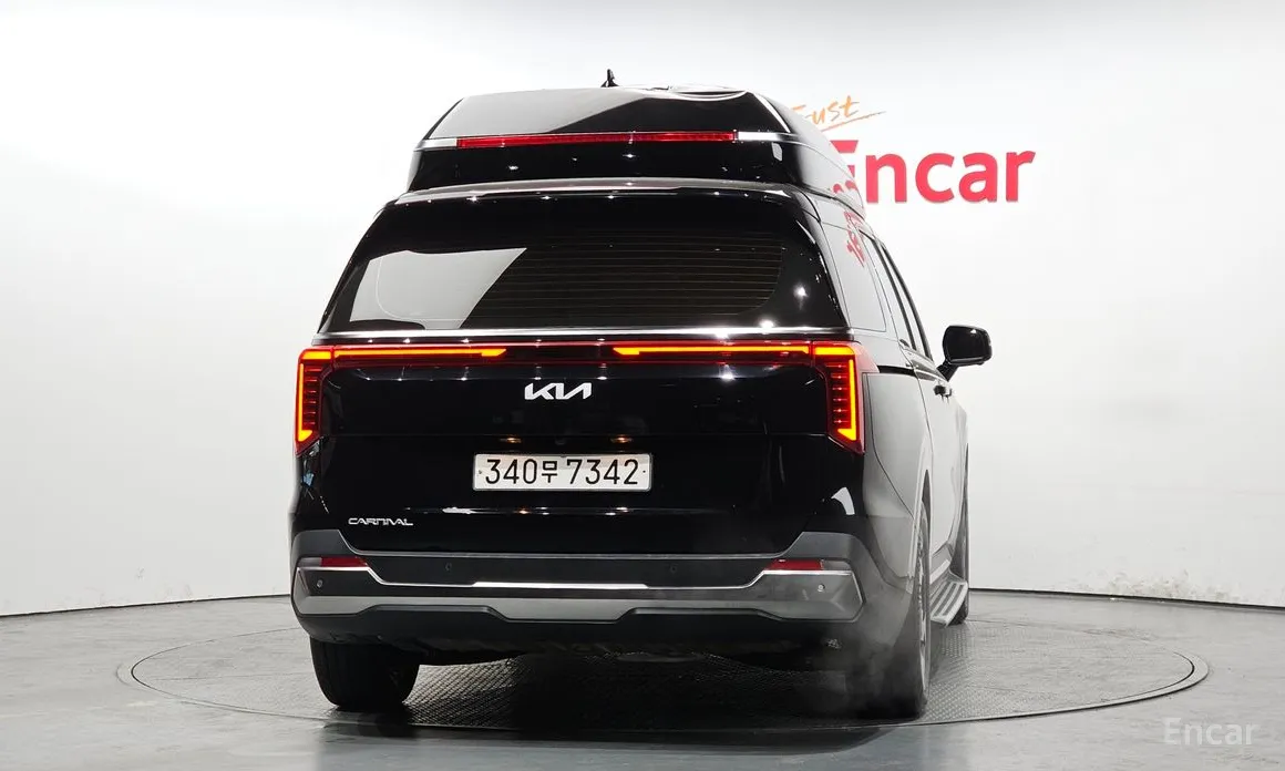 Фото 4 - Kia Carnival