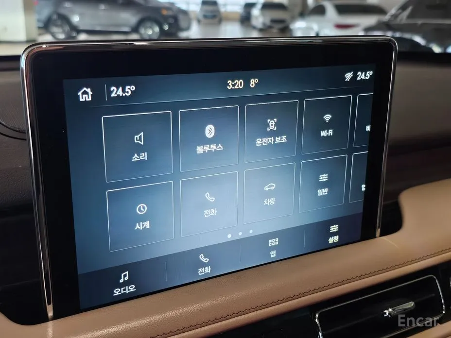 Фото 11 - Lincoln Aviator