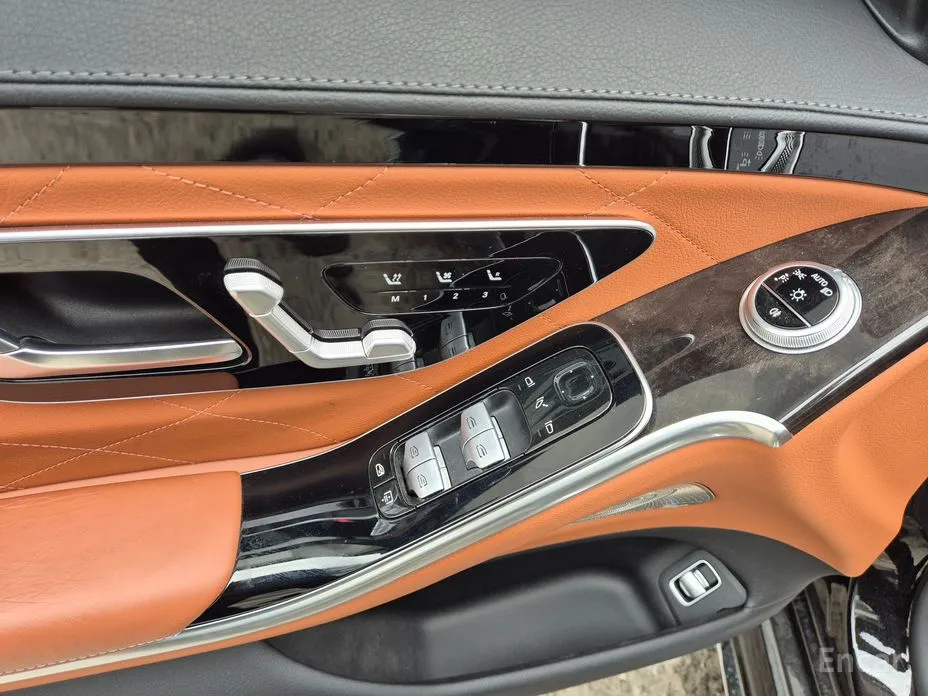 Фото 13 - Mercedes-Benz S-Class