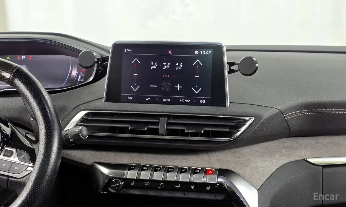 Фото 14 - Peugeot 5008