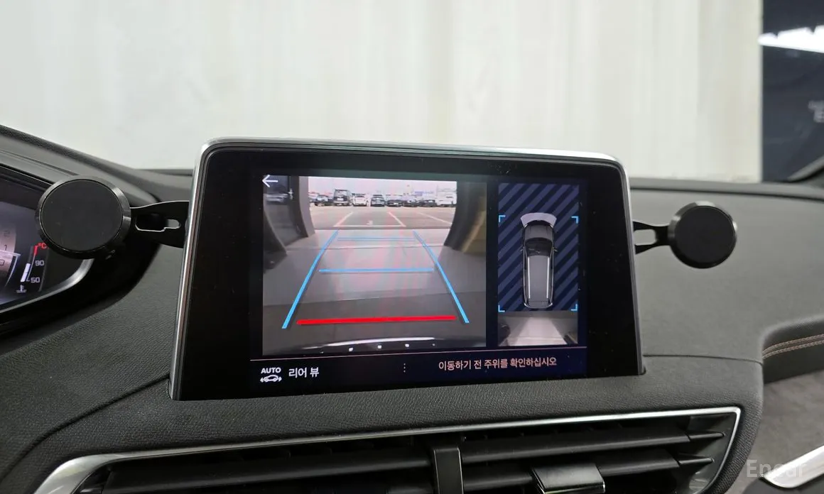 Фото 15 - Peugeot 5008