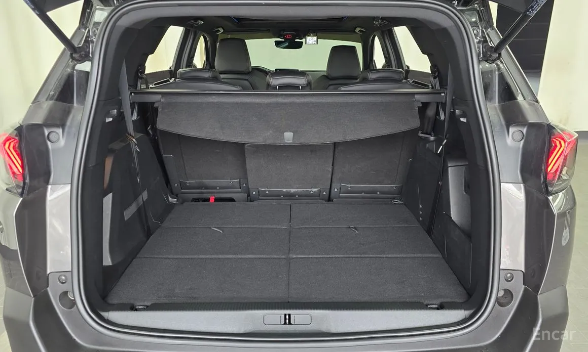 Фото 20 - Peugeot 5008