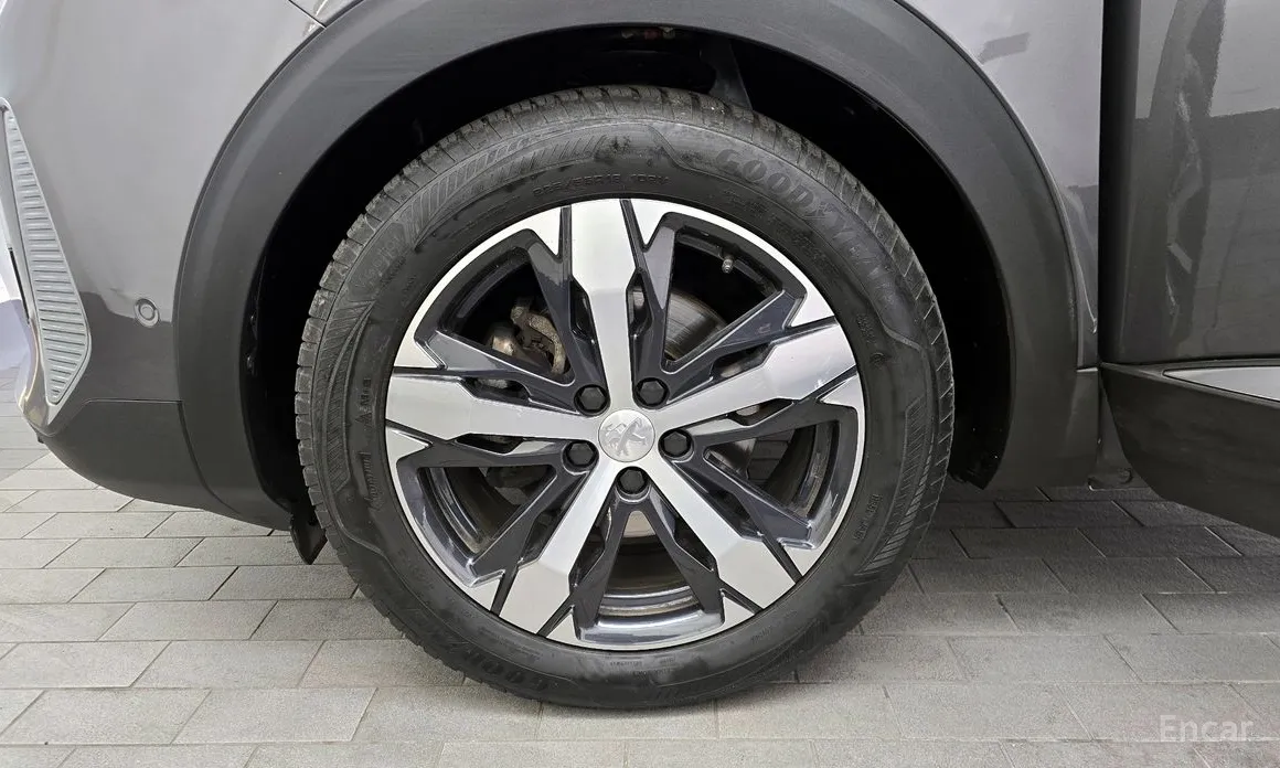 Фото 5 - Peugeot 5008