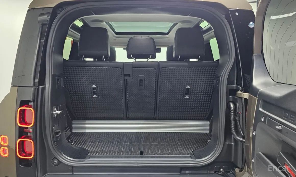 Фото 20 - Land Rover Defender