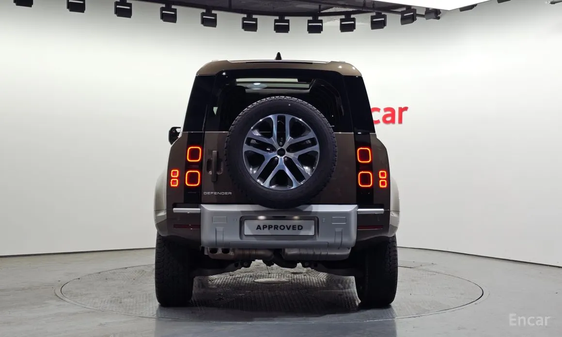 Фото 7 - Land Rover Defender