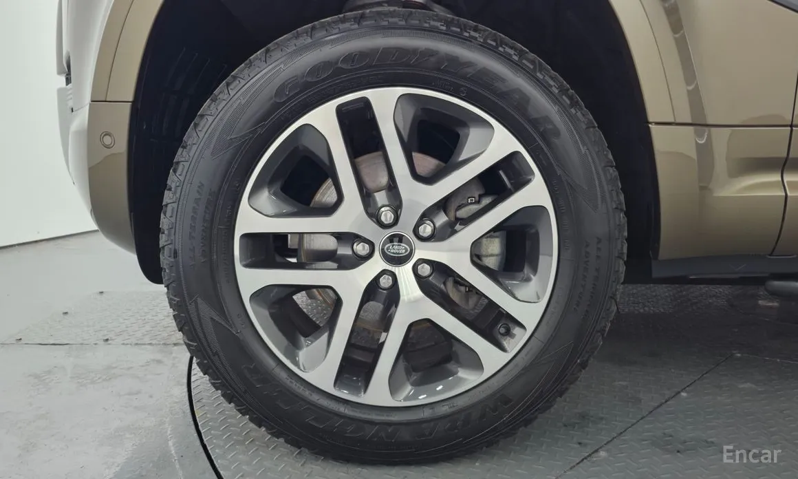 Фото 9 - Land Rover Defender