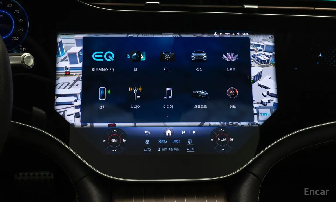 Фото 16 - Mercedes-Benz EQS