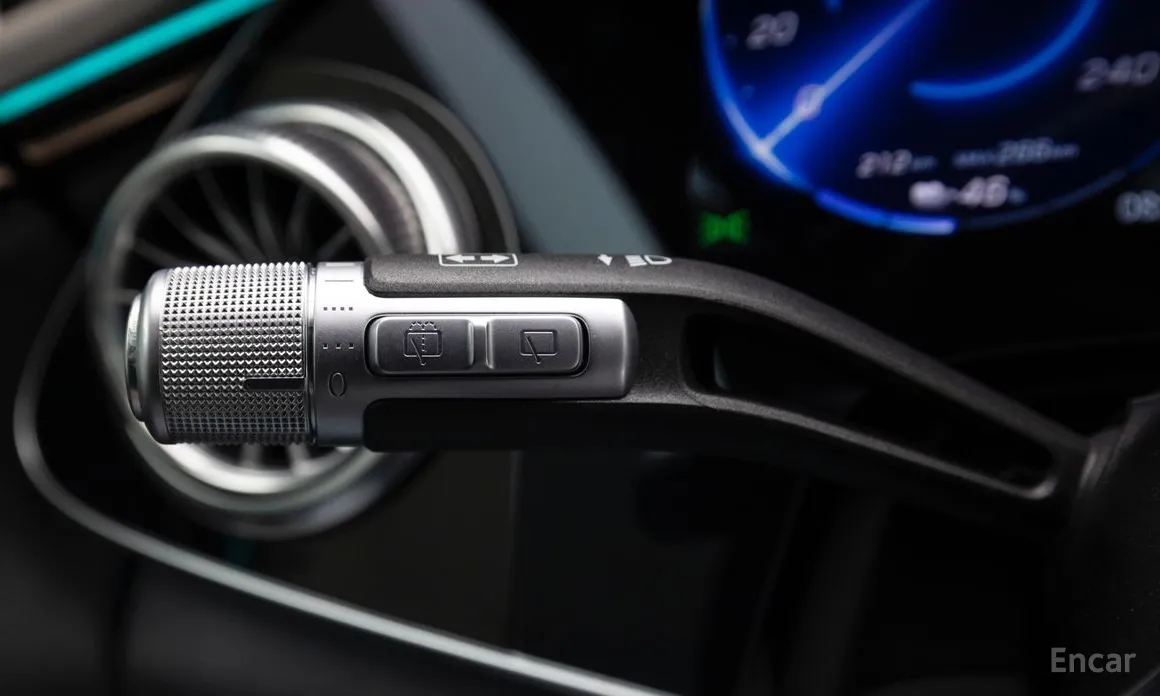 Фото 18 - Mercedes-Benz EQS