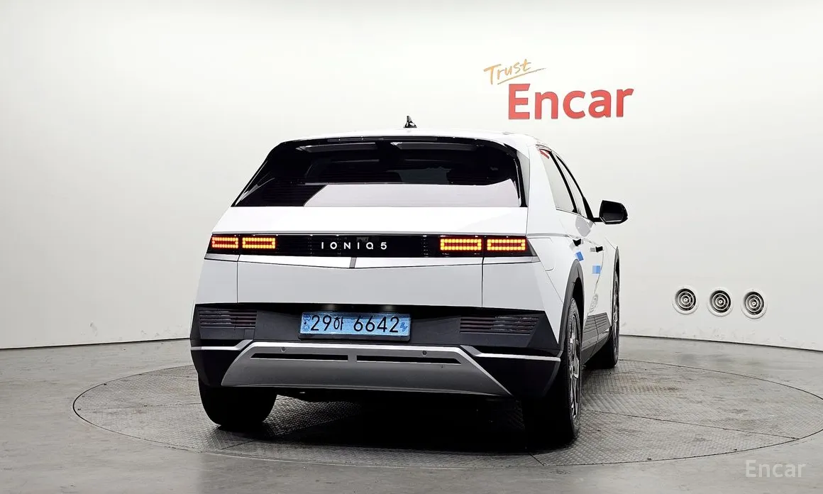 Photo 4 - Hyundai Ioniq 5