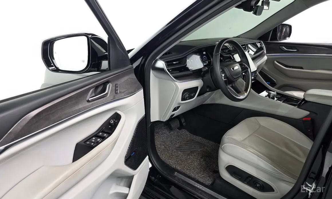 Фото 11 - Jeep Cherokee