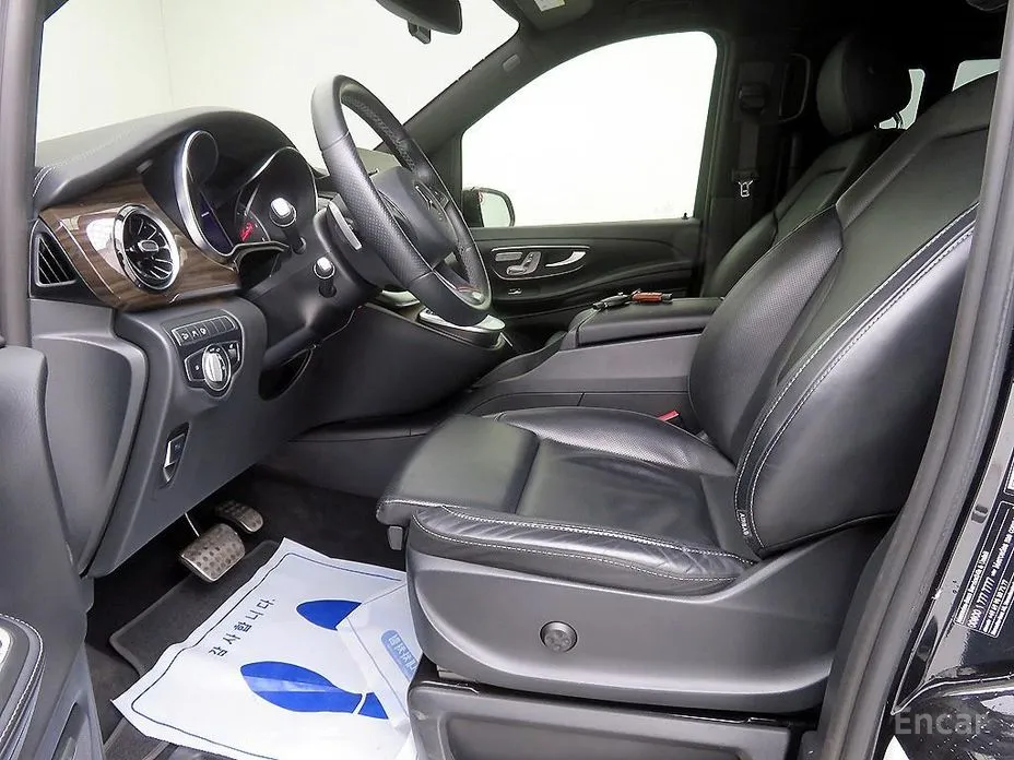 Фото 7 - Mercedes-Benz V-Class