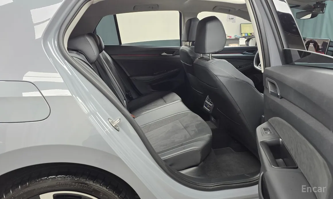 Фото 12 - Volkswagen Golf