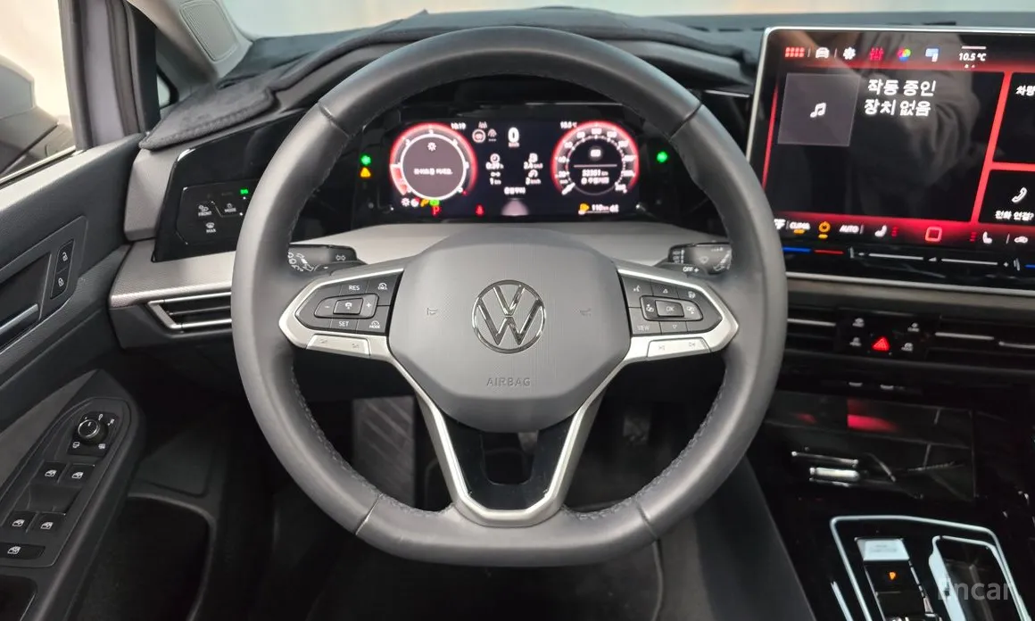 Фото 13 - Volkswagen Golf