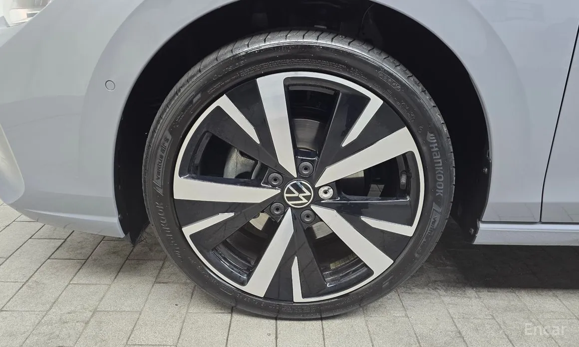 Фото 5 - Volkswagen Golf