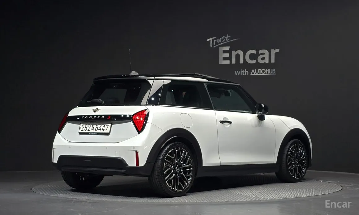 Фото 2 - Mini Cooper