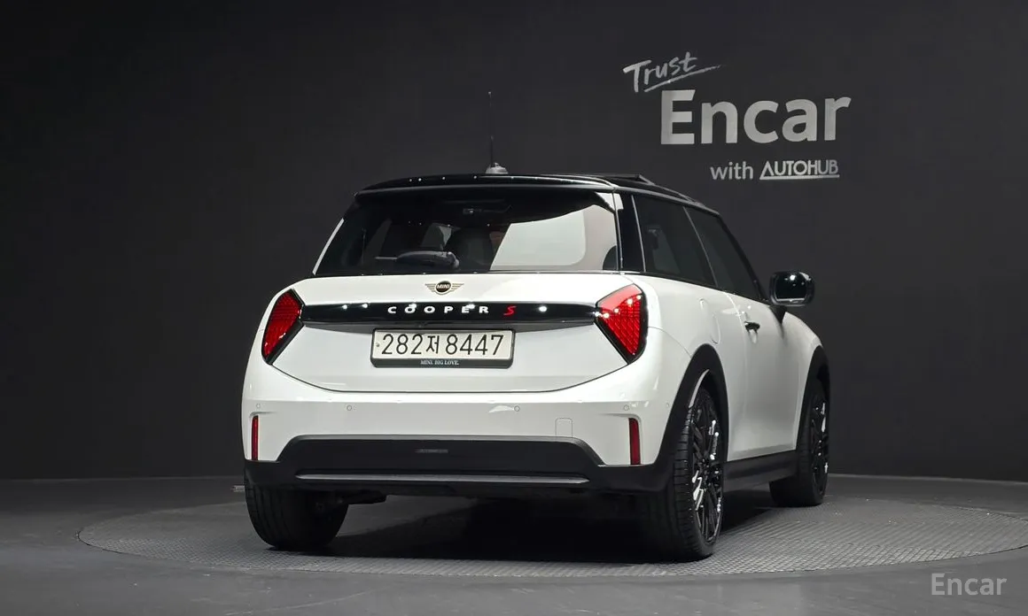 Фото 4 - Mini Cooper