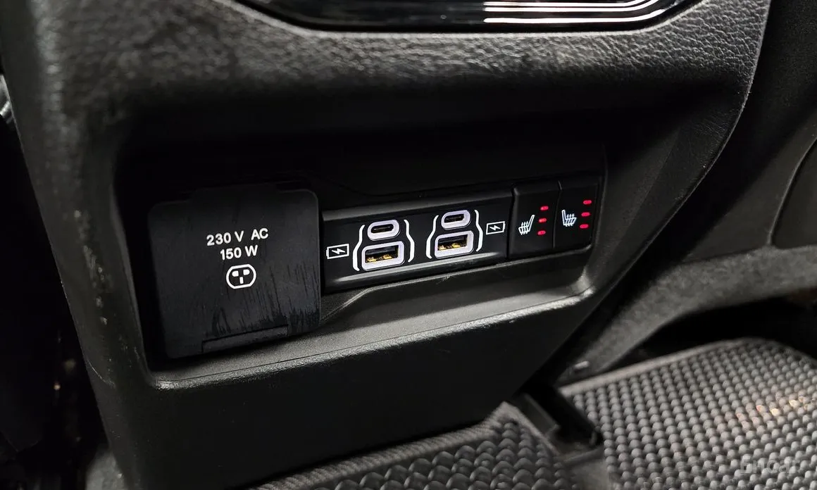 Фото 19 - Jeep Cherokee