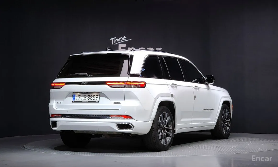 Фото 2 - Jeep Cherokee