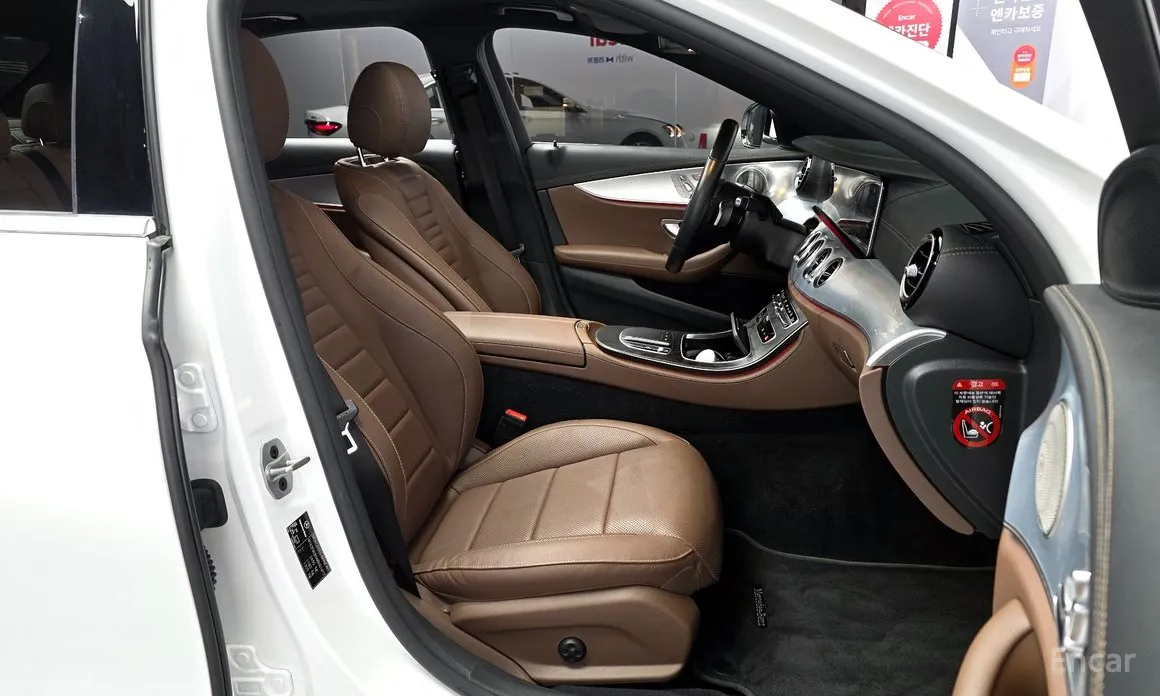 Фото 11 - Mercedes-Benz E-Class