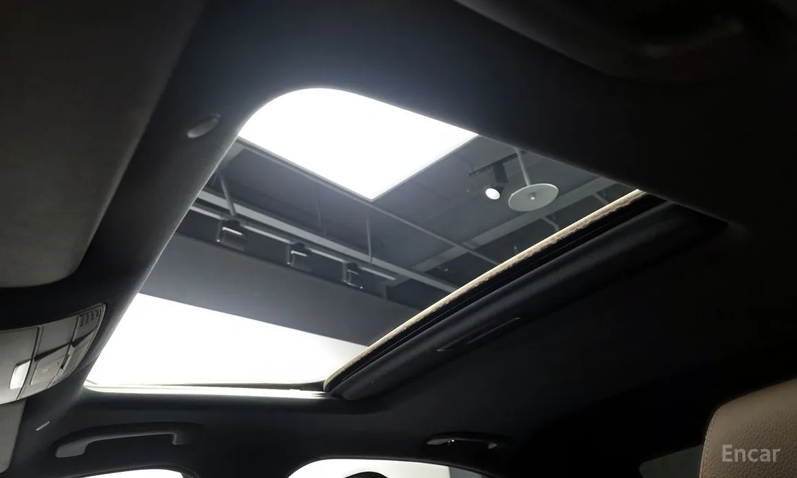 Фото 19 - Mercedes-Benz E-Class