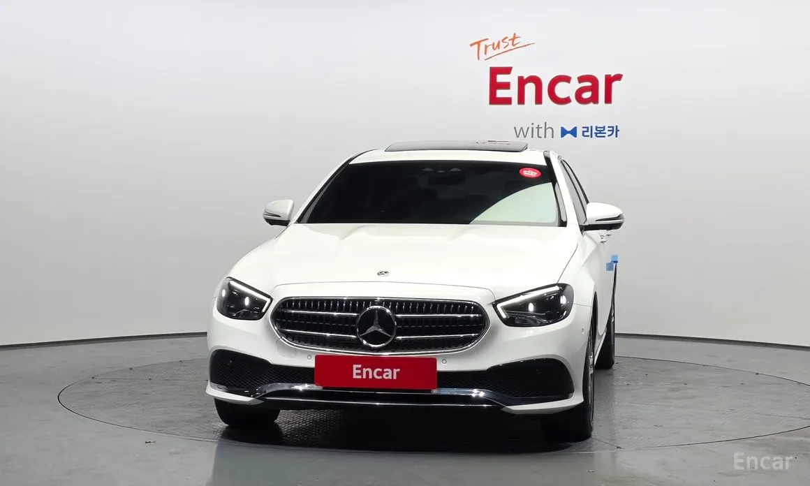 Фото 3 - Mercedes-Benz E-Class