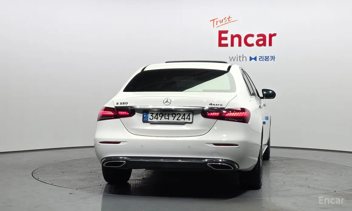 Фото 4 - Mercedes-Benz E-Class