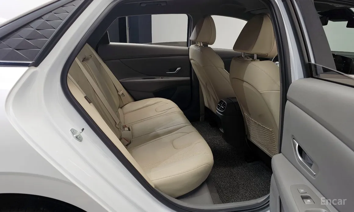 Фото 13 - Hyundai Avante