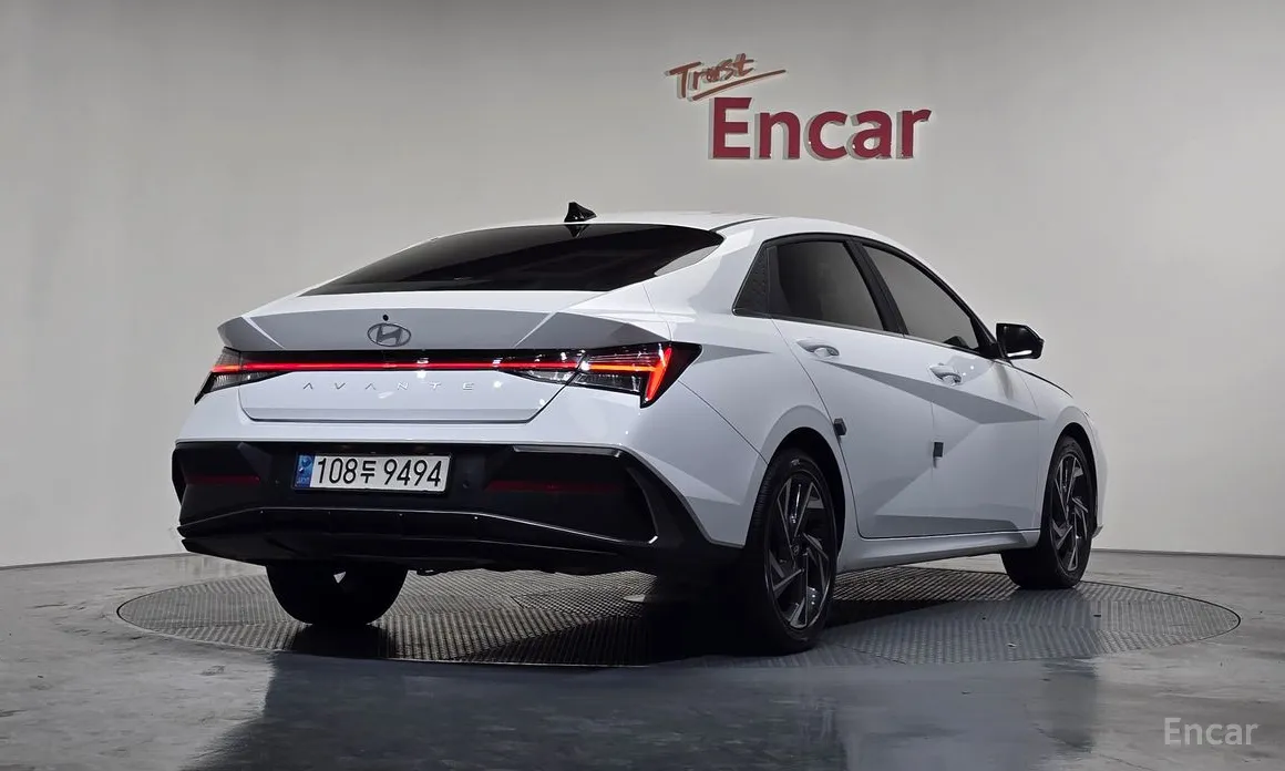 Фото 2 - Hyundai Avante