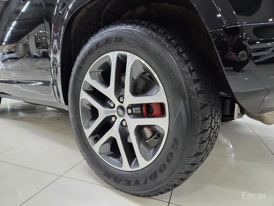 Фото 20 - Land Rover Defender