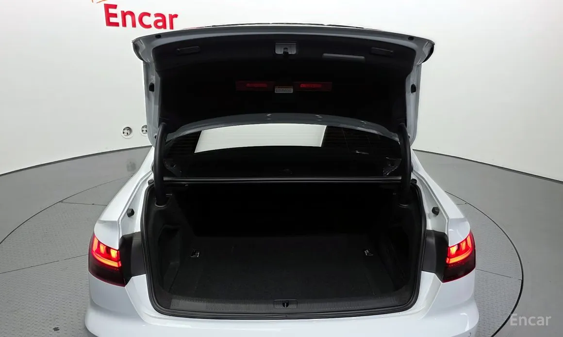 Фото 20 - Audi A4