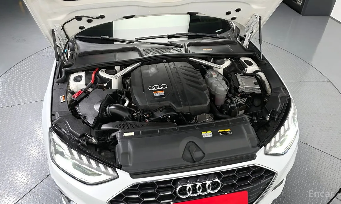 Фото 6 - Audi A4