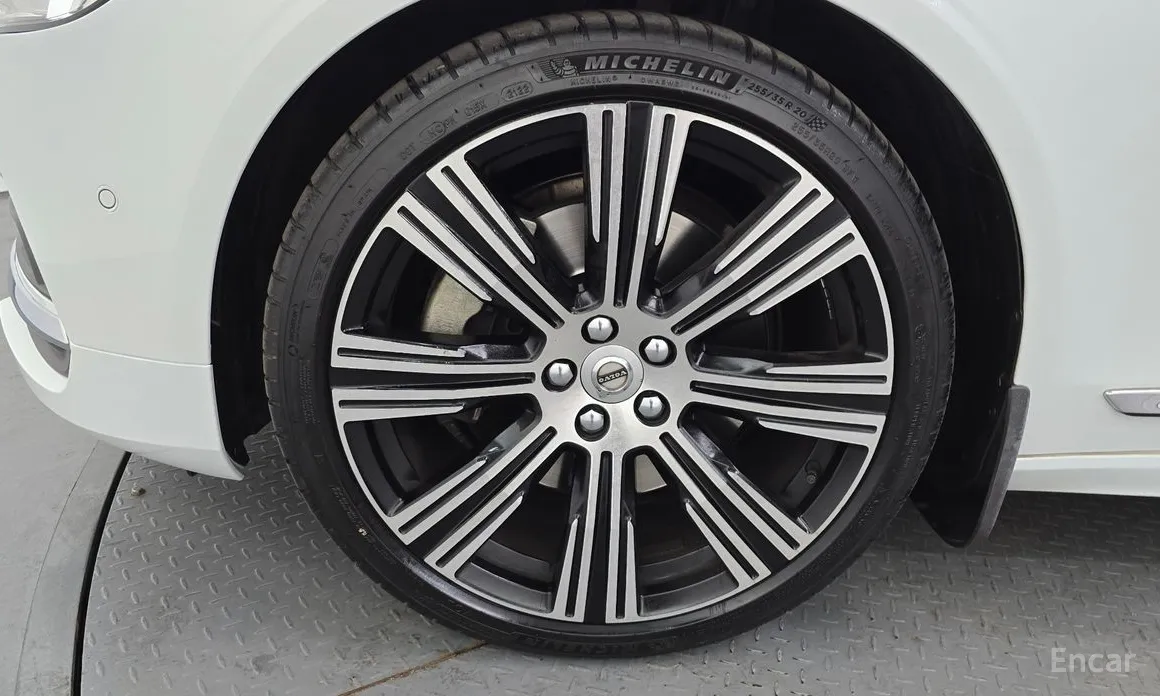 Фото 5 - Volvo S90