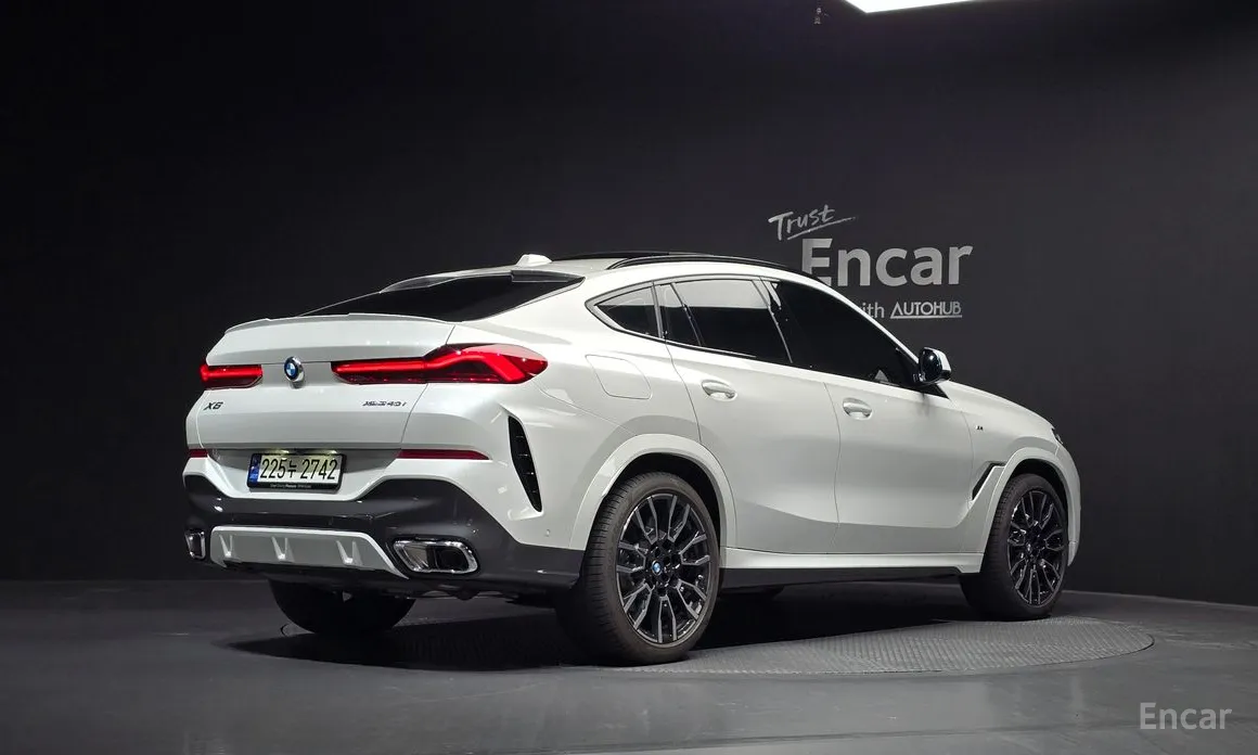 Фото 2 - BMW X6
