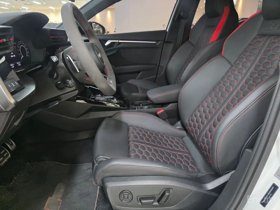 Фото 10 - Audi RS 3