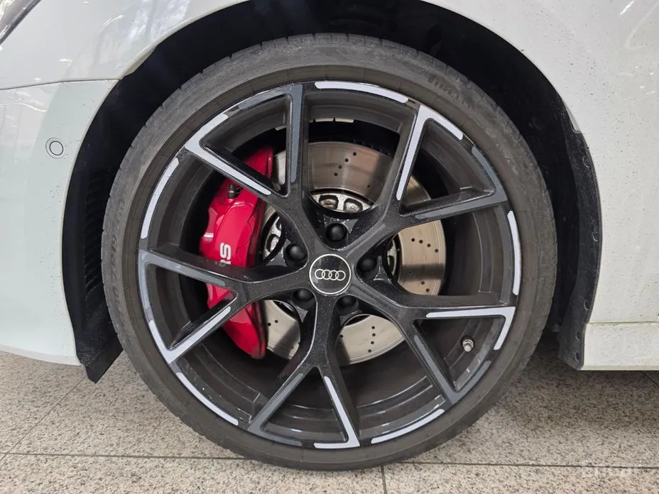 Фото 5 - Audi RS 3